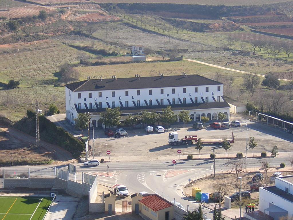 Hotel Pique Gandesa Exteriör bild